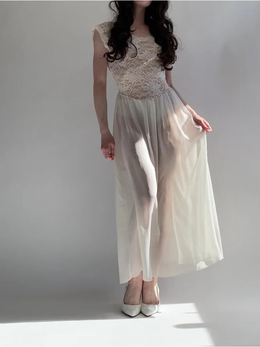 Vintage 1996 Victoria’s Secret Open Heart Bridal Lace Slip Gown Ivory 90s